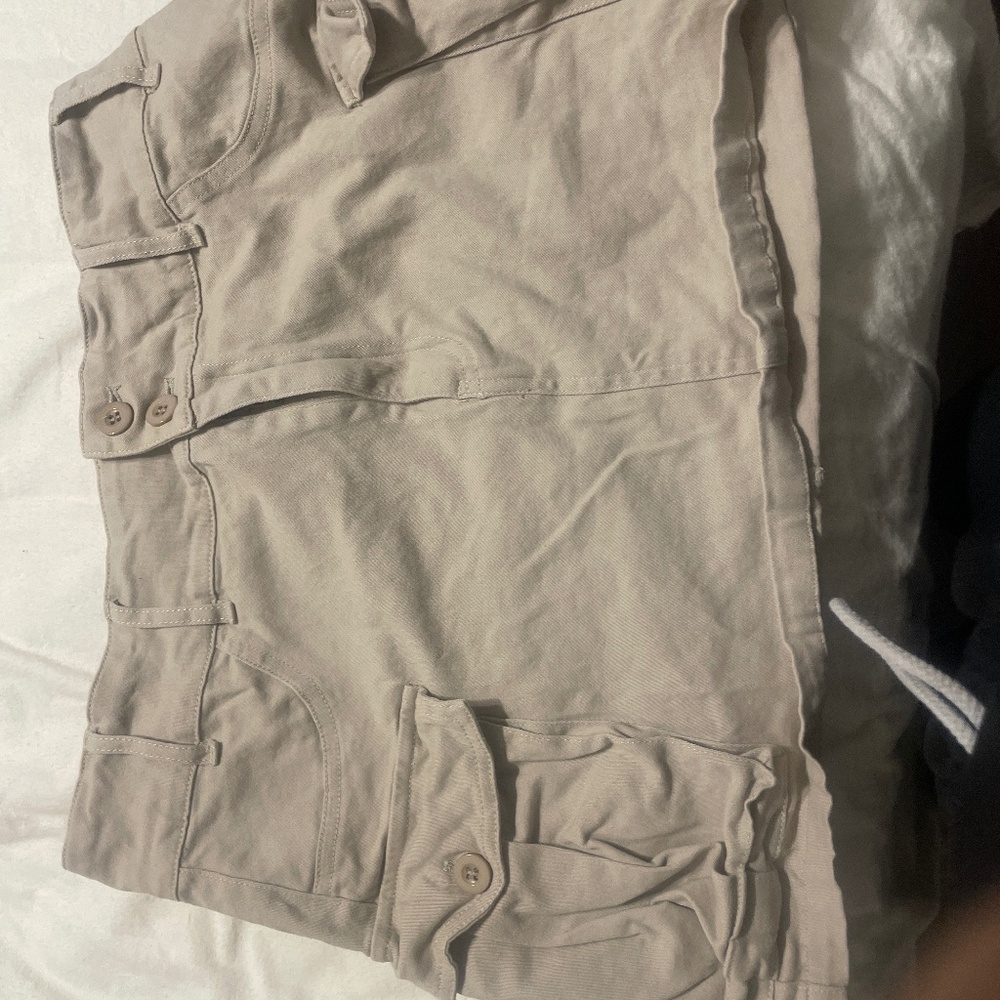 Khaki mini skift